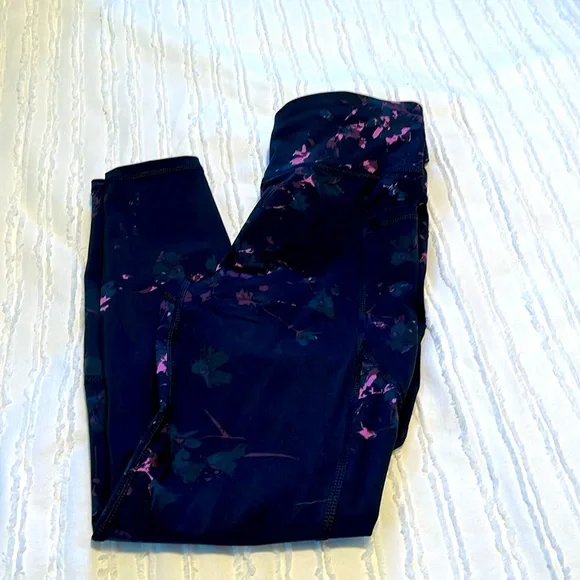 EUC Sweaty Betty - 7/8 leggings XS - Picture 2 of 10